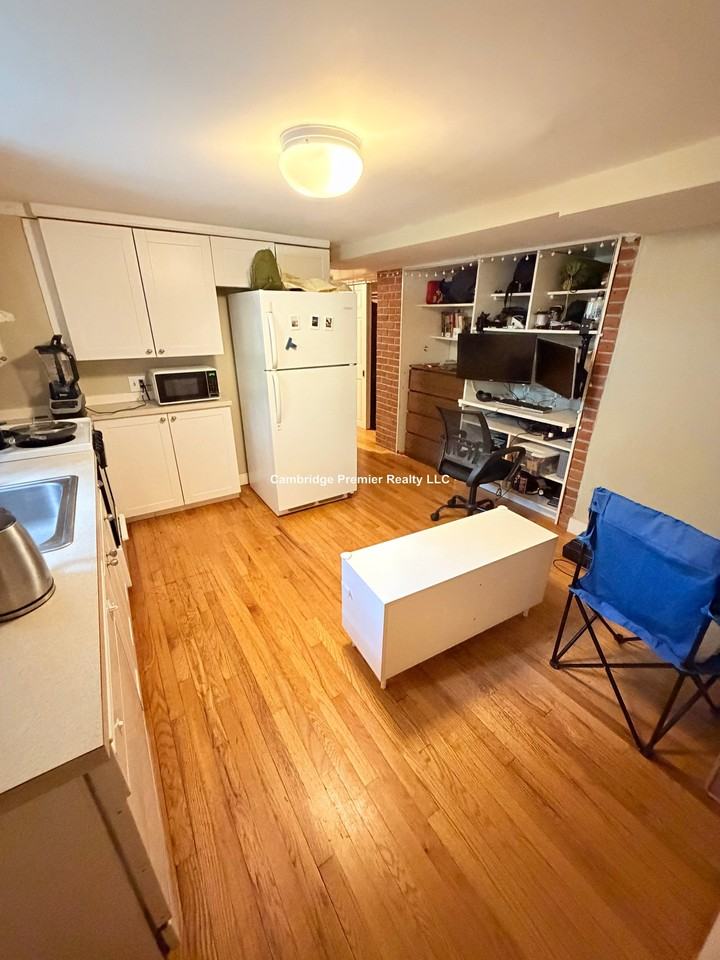 Shepard St #1 - Photo 6 of 15