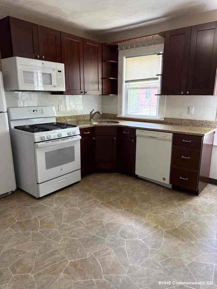 Fair Oaks St #2 - Photo 4 of 7