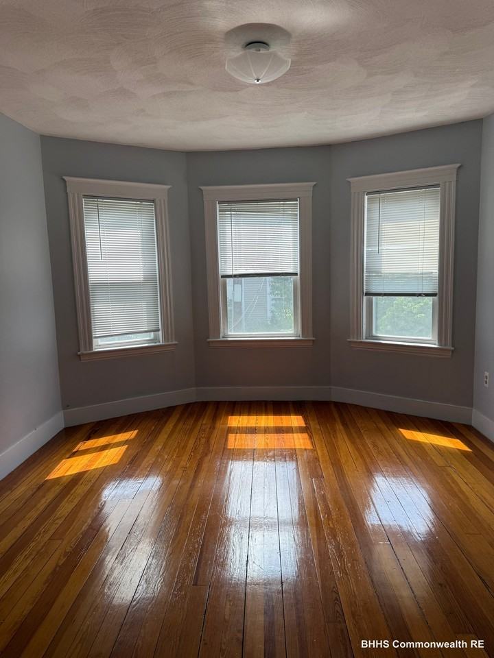 Fair Oaks St #2 - Photo 5 of 7