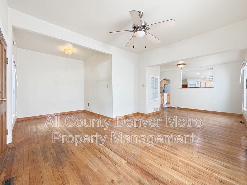 831 Elati St - Photo 5 of 16