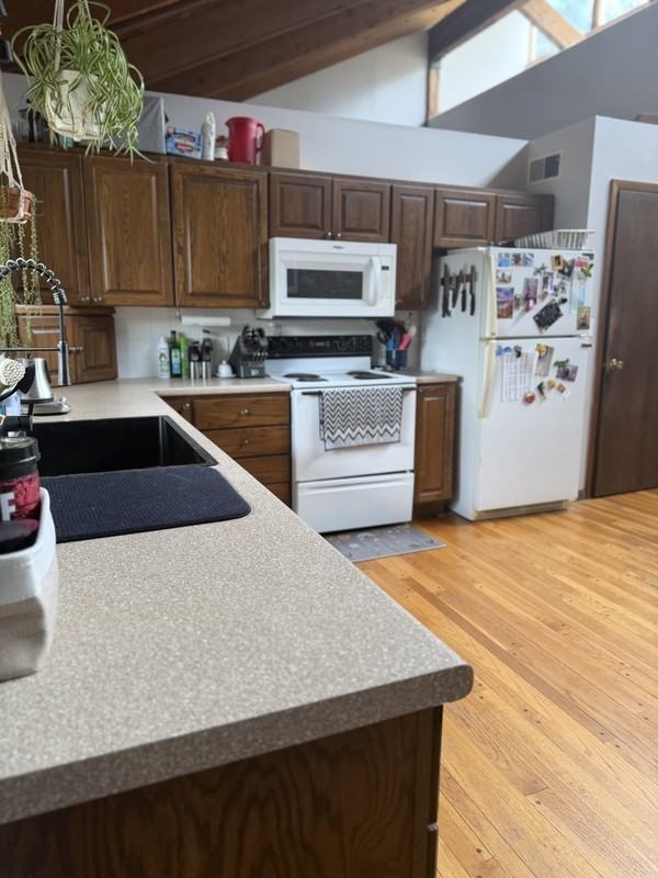 2708 Stratford Rd - Photo 7 of 24