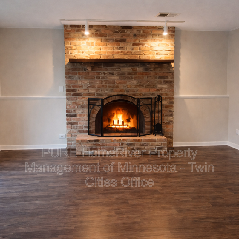 1684 Hickory Ln - Photo 3 of 10