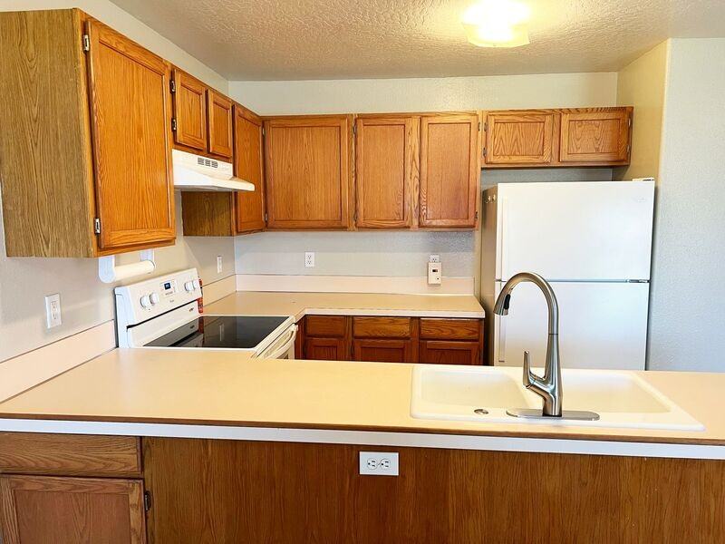 782 N Cloverleaf Loop - Photo 7 of 35