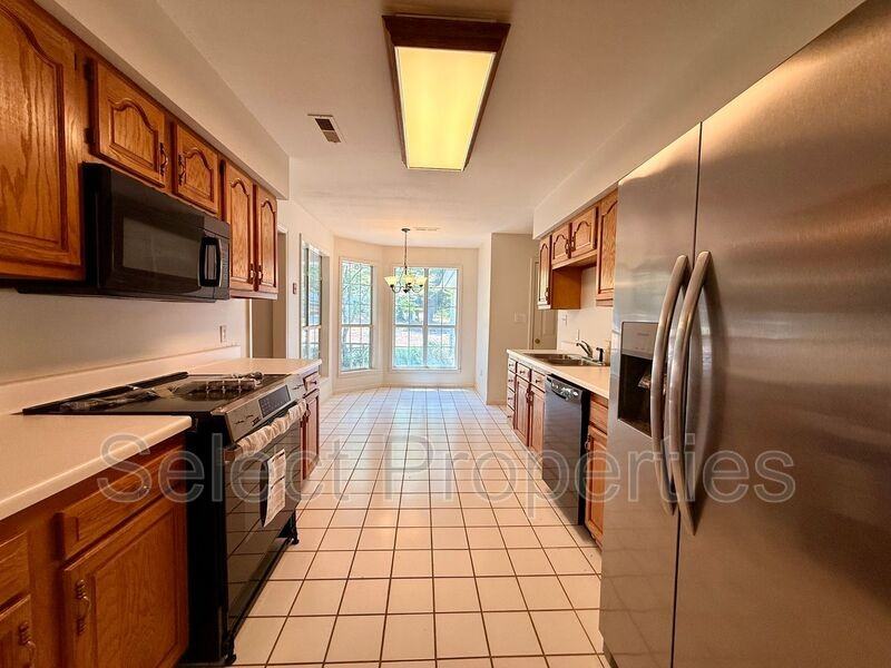 3108 Maplewood Ter - Photo 6 of 20