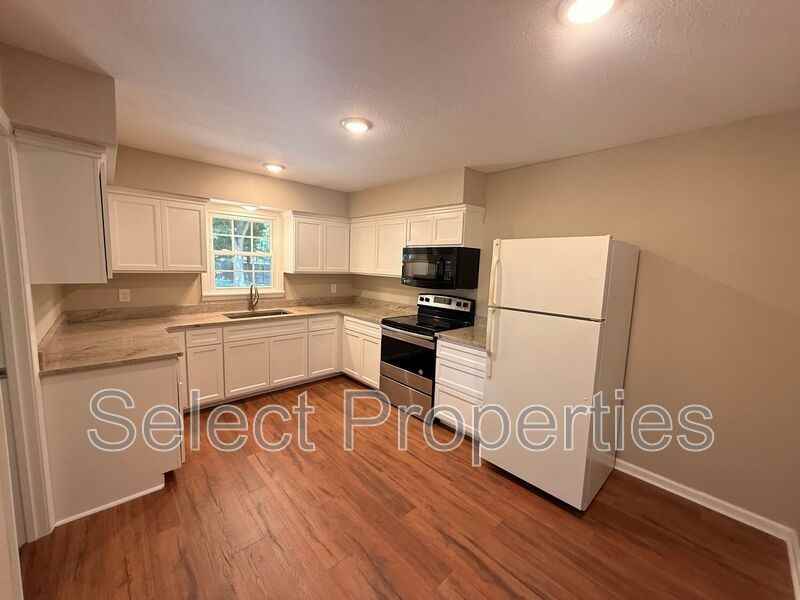 1801 Bernard St - Photo 2 of 12