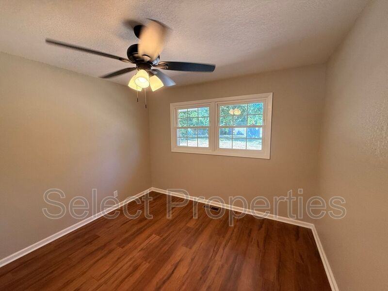 1801 Bernard St - Photo 4 of 12