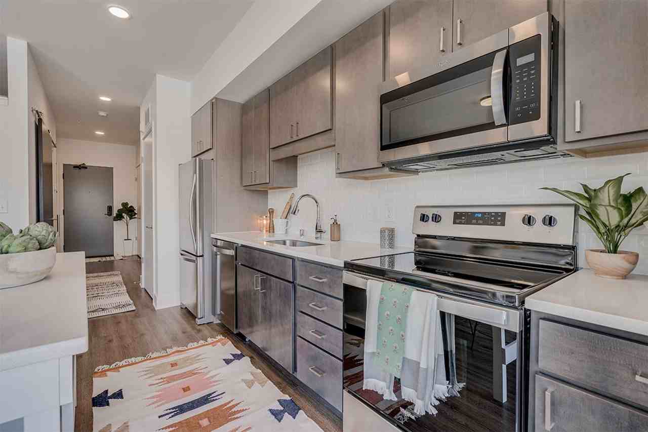 84 W Water Street - Photo 4 of 49