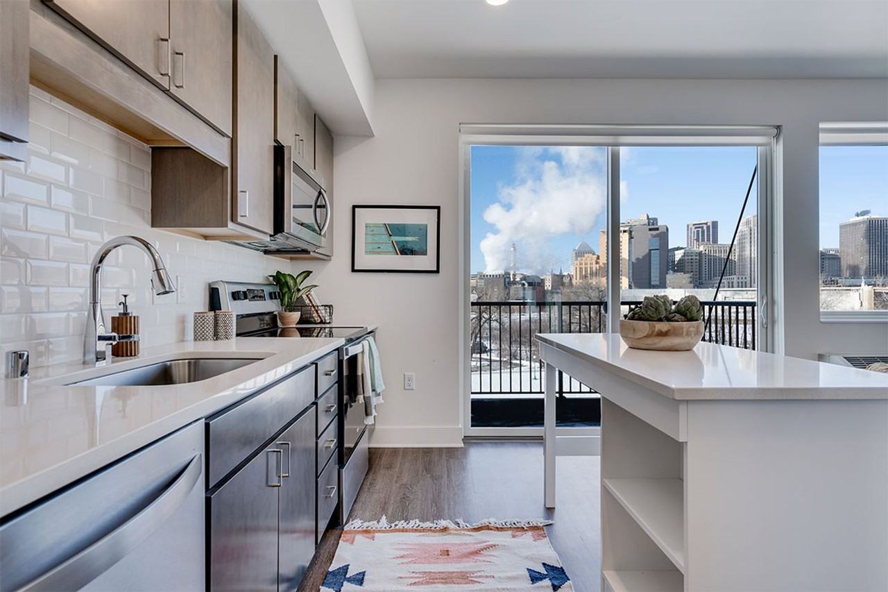 84 W Water Street - Photo 5 of 49