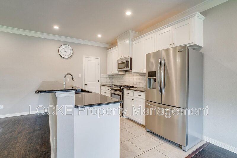 5100 Curzon Ave - Photo 3 of 13