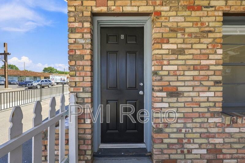 1515 N Carson St #6