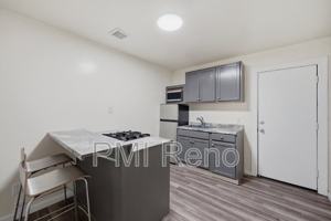 featured image of 1515 N Carson St #5