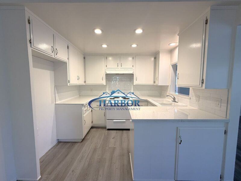 718 S Leland St #2 - Photo 5 of 8