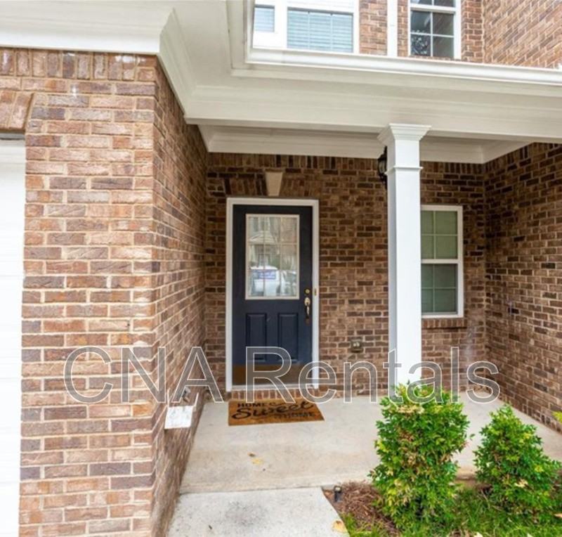 1747 Oakbrook Ln Nw - Photo 2 of 2