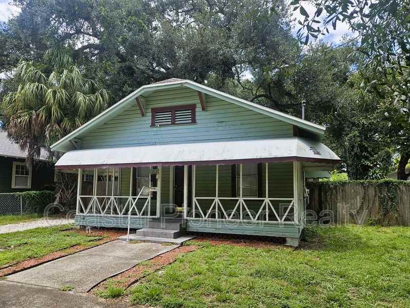 1212 E 32nd Ave - Photo 3 of 28