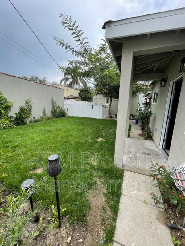 2283A Oregon Ave - Photo 3 of 17