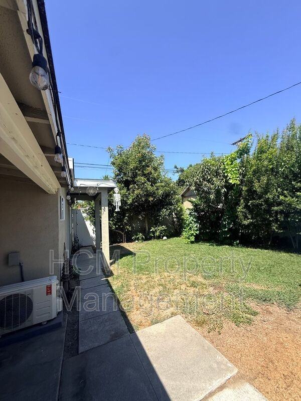 2283A Oregon Ave - Photo 5 of 17