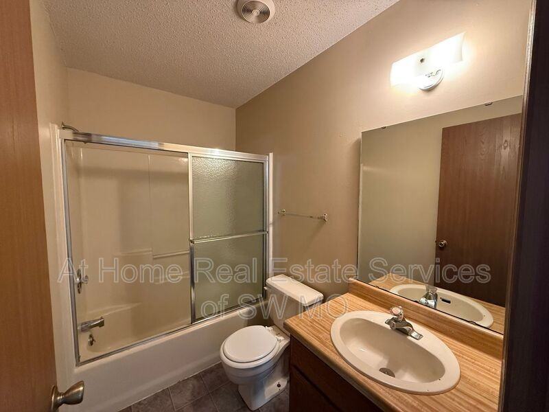 3394 S Moreland Ct Apt B - Photo 7 of 10
