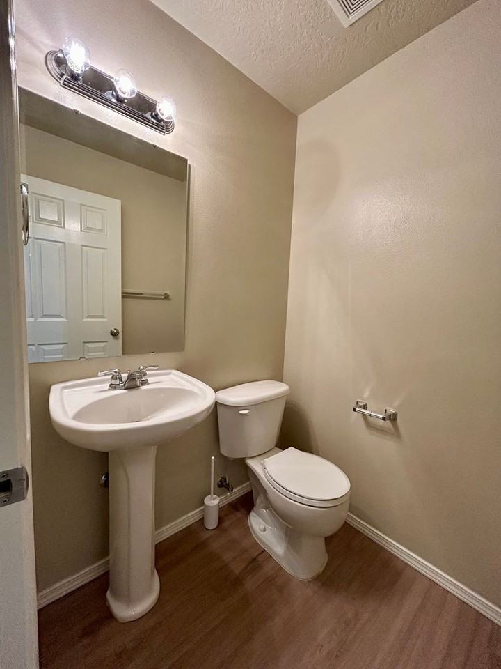 3341 N Maplestone Ave - Photo 7 of 26