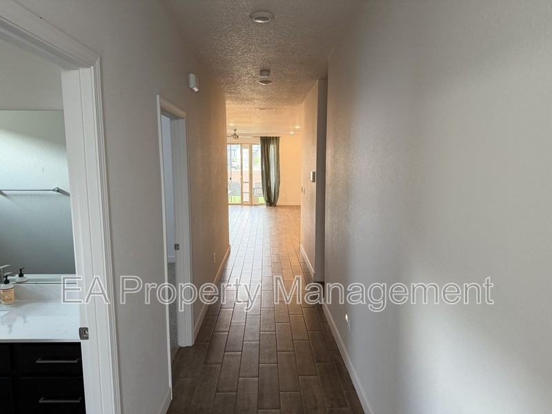 6742 Clayton Dr Ne - Photo 3 of 28