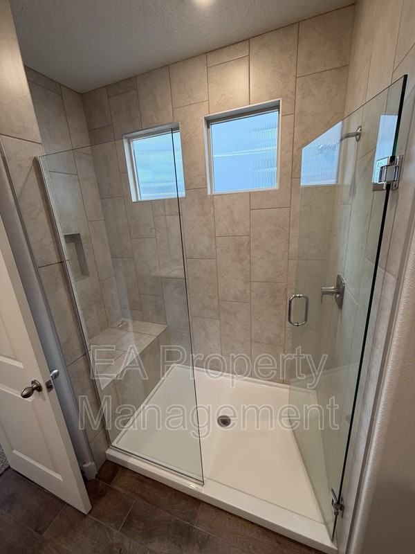 6742 Clayton Dr Ne - Photo 6 of 28