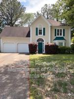 featured image of 743 Helga Dr Ne