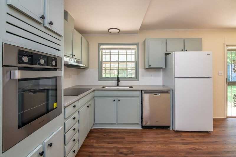 6537 Court K - Photo 4 of 24