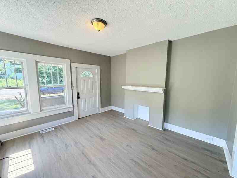 617 83rd Pl S - Photo 3 of 10
