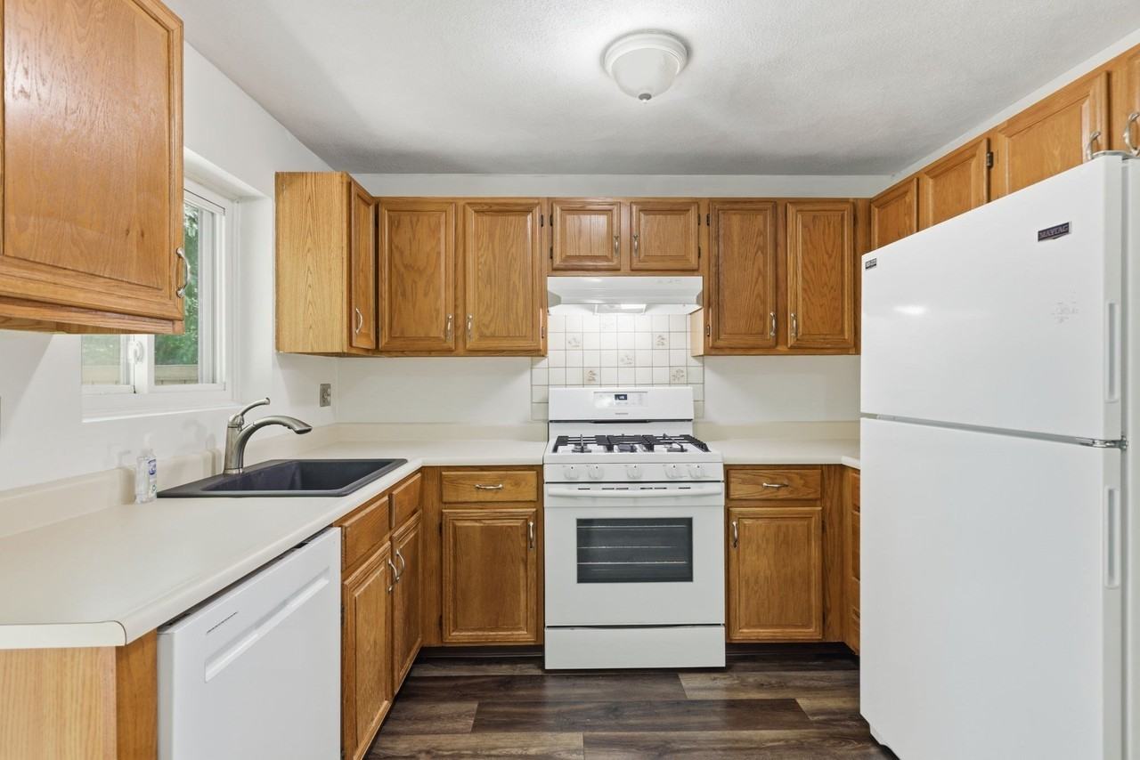 87 Sterling Lane #87 - Photo 3 of 16