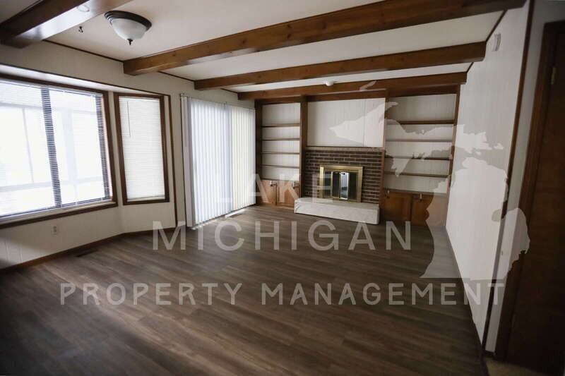4833 Stauffer Ave Se - Photo 3 of 11