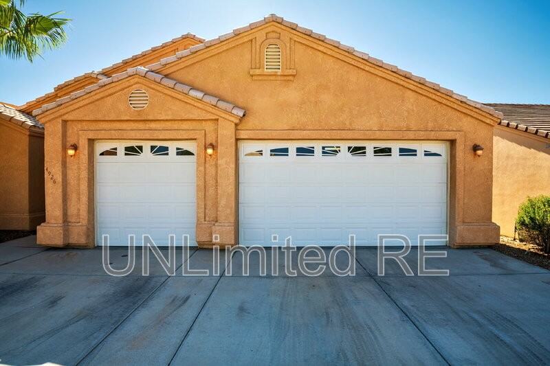 4926 S Mesa Blanca Way - Photo 4 of 47