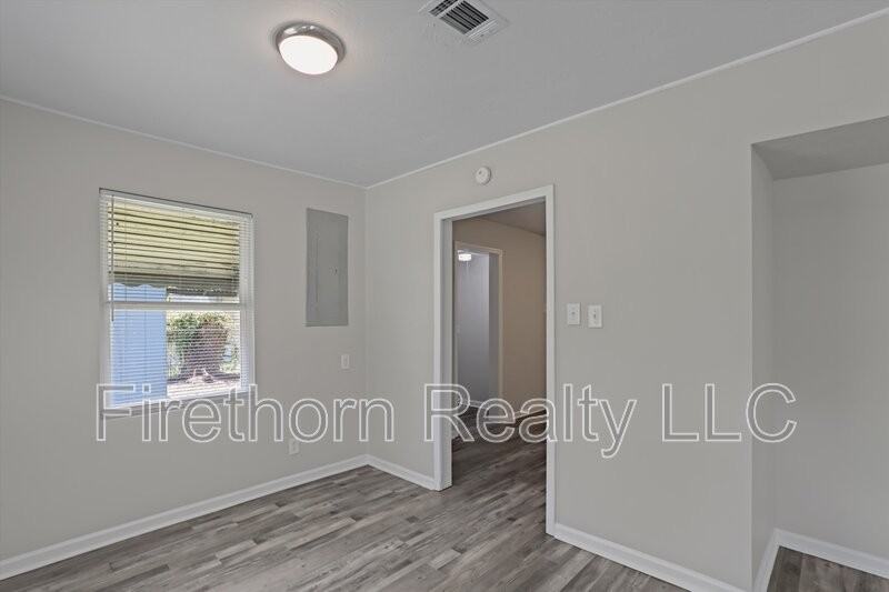 2528 Luz Dr - Photo 7 of 32