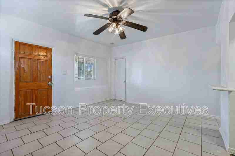 2034 S 5th Ave - Photo 5 of 19