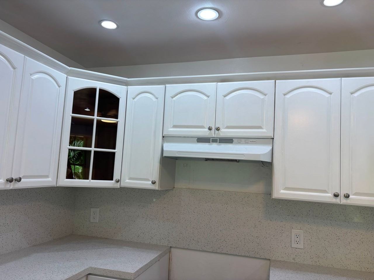 475 Ne 164th St - Photo 5 of 12