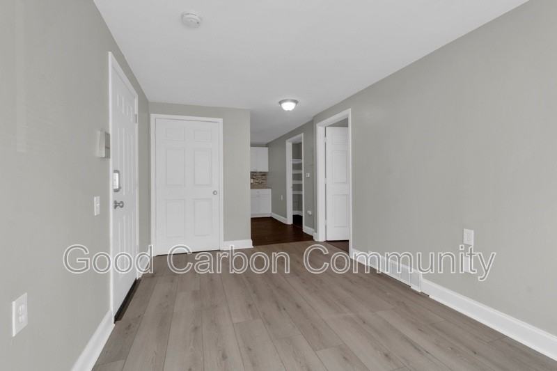 1073 Grant St #8 - Photo 6 of 13