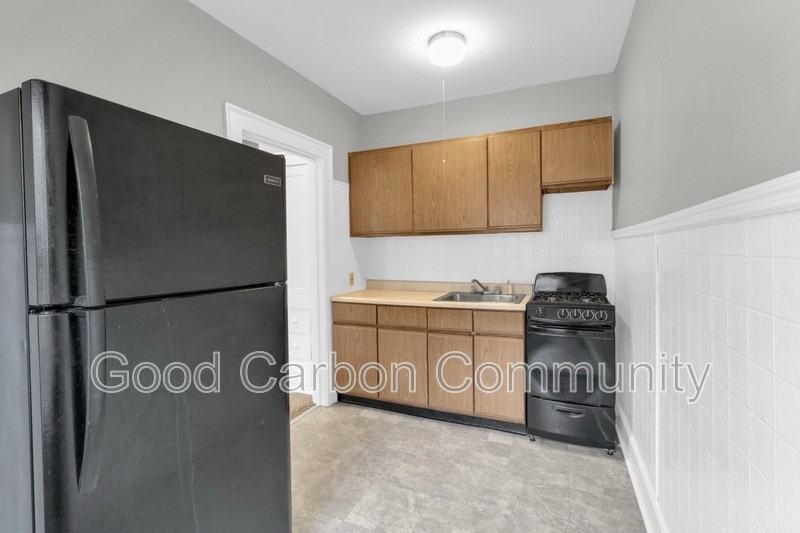 1016 Amherst St #D4 - Photo 2 of 11