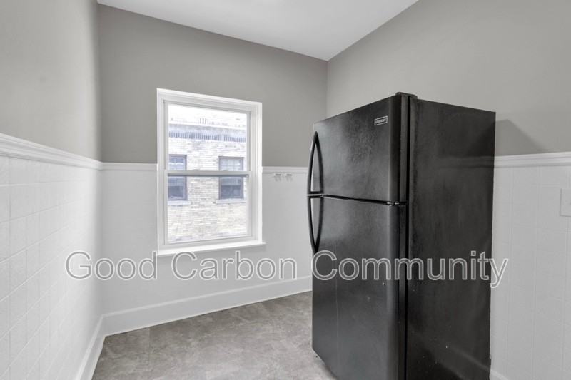 1016 Amherst St #D4 - Photo 4 of 11