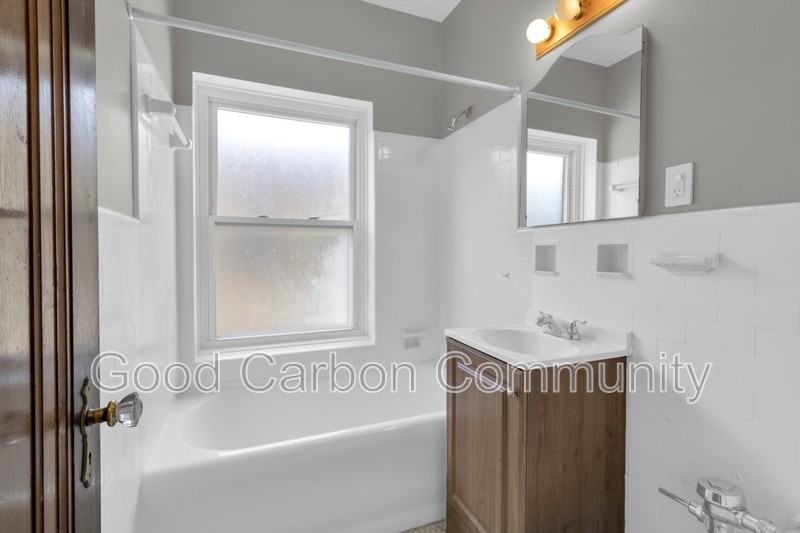1016 Amherst St #D4 - Photo 6 of 11