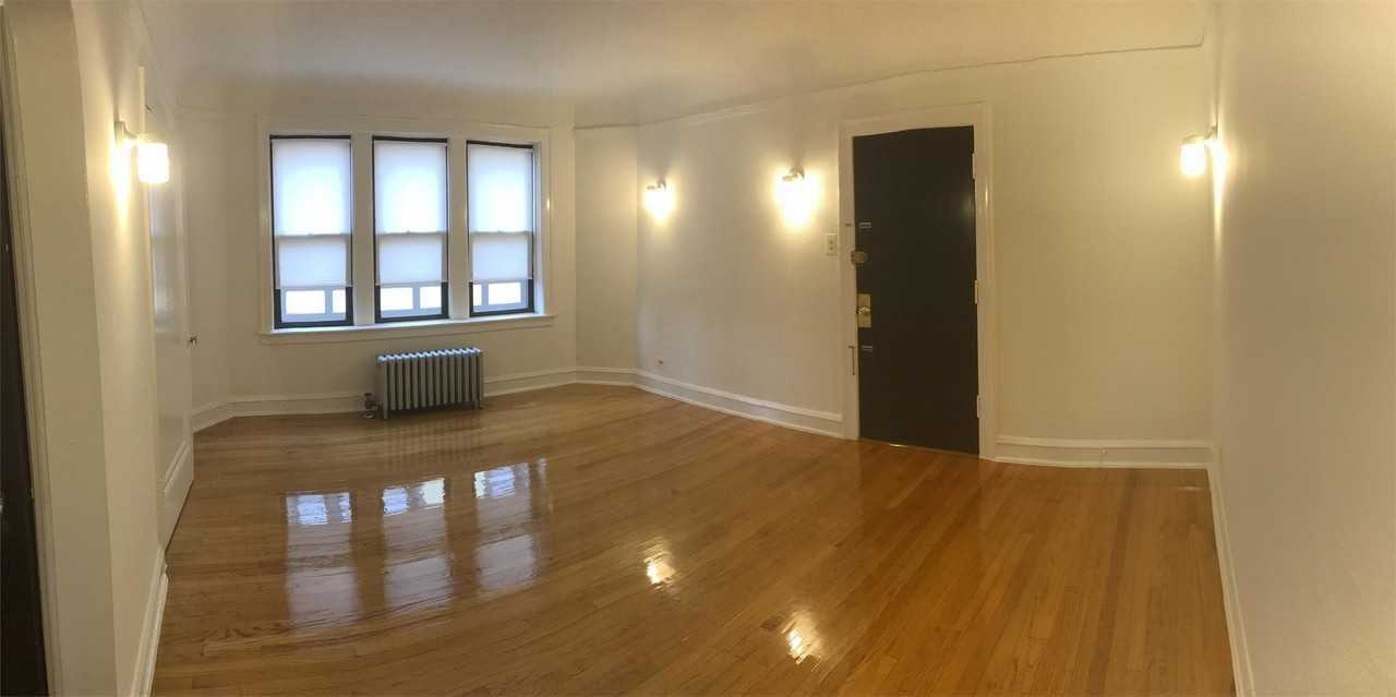 1539 W 83rd St #2 - Photo 2 of 5