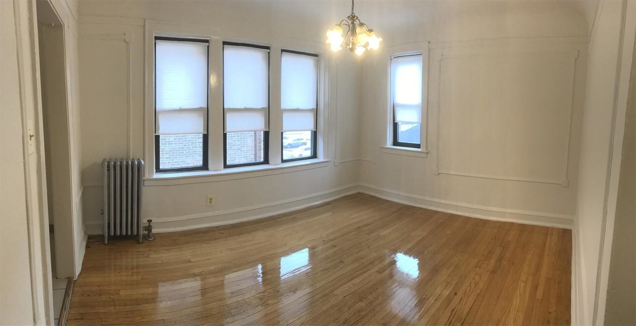 1539 W 83rd St #2 - Photo 3 of 5