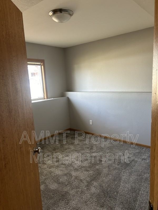 77 Florida Ave Sw - Photo 6 of 8