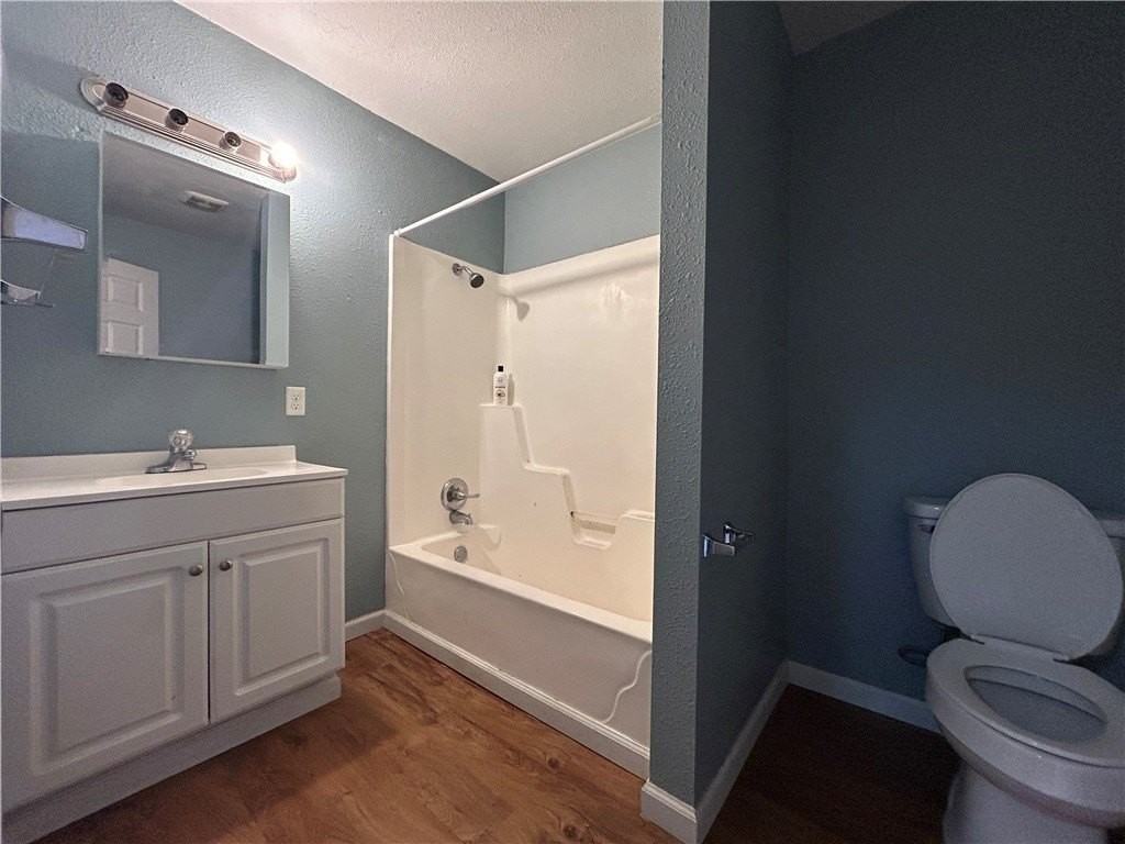 403 Park St #9 - Photo 4 of 5