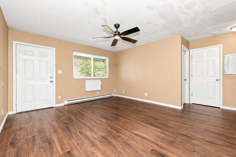 2646 Home Ave #D - Photo 5 of 10
