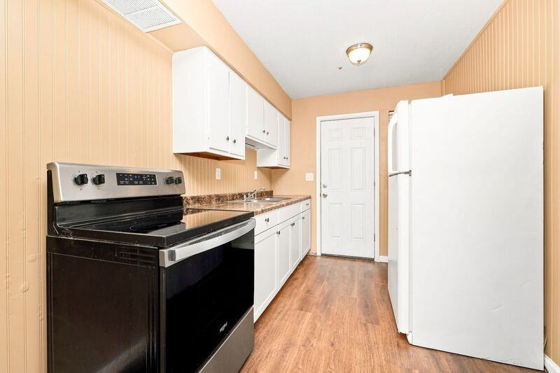 2646 Home Ave #D - Photo 6 of 10