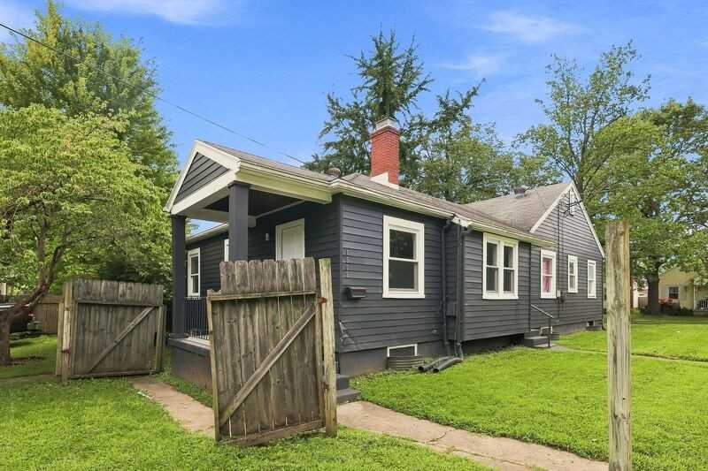 2902 Whittier Ave - Photo 2 of 10