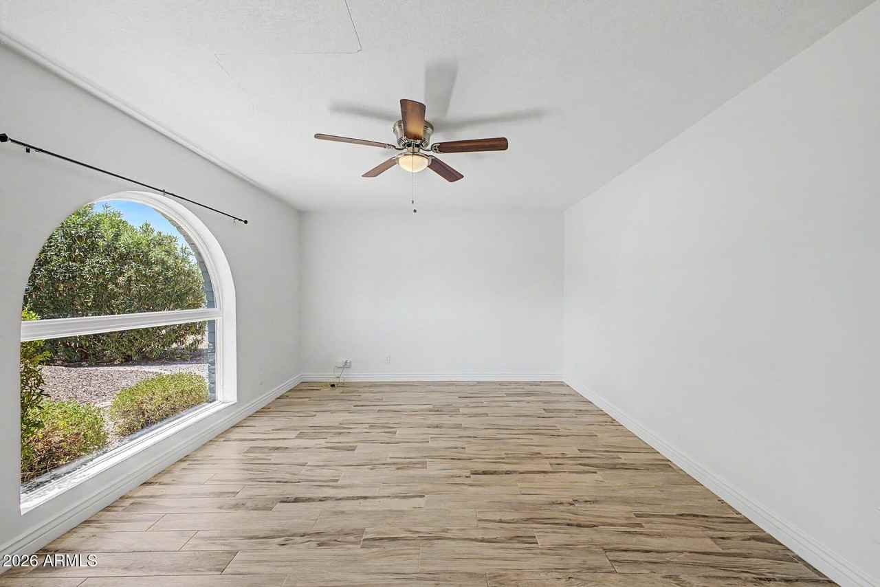 5228 E Karen Dr - Photo 7 of 40