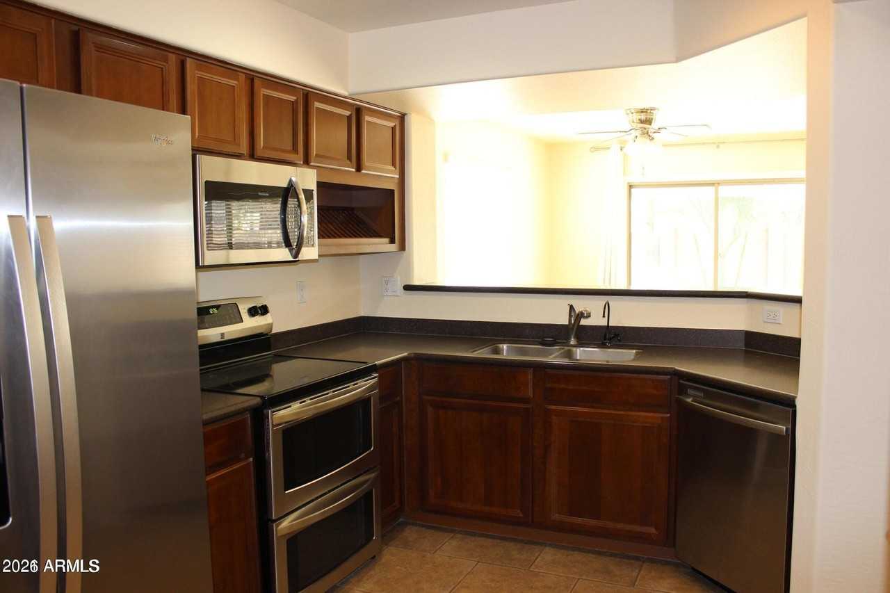 3064 S 258th Ave - Photo 4 of 12
