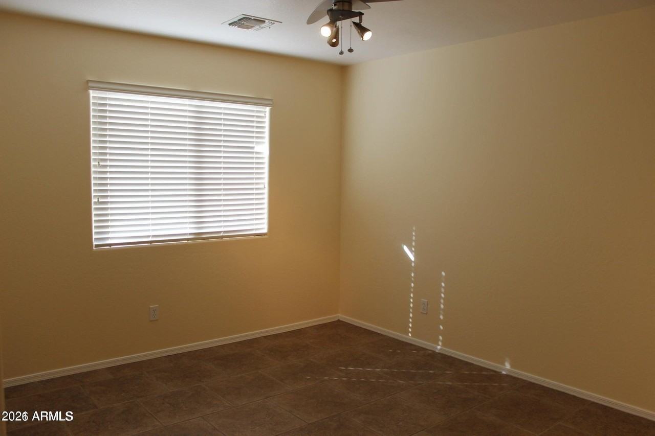3064 S 258th Ave - Photo 5 of 12