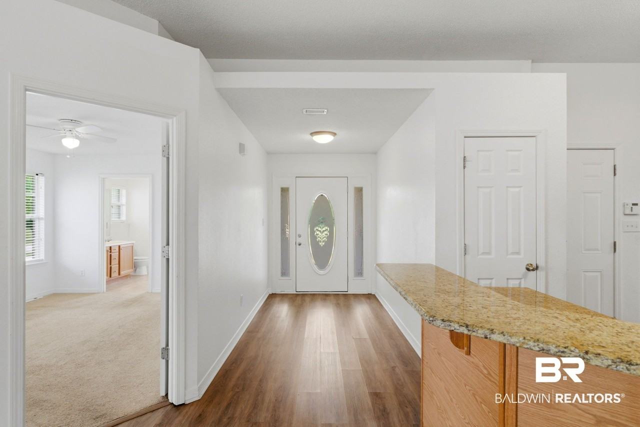 9841 Watkins Dr - Photo 2 of 29