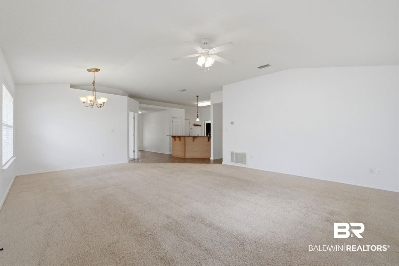 9841 Watkins Dr - Photo 5 of 29