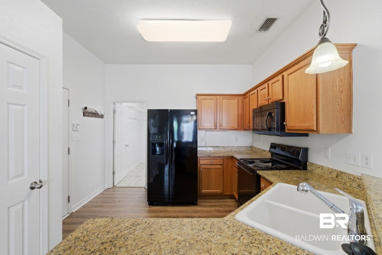 9841 Watkins Dr - Photo 7 of 29